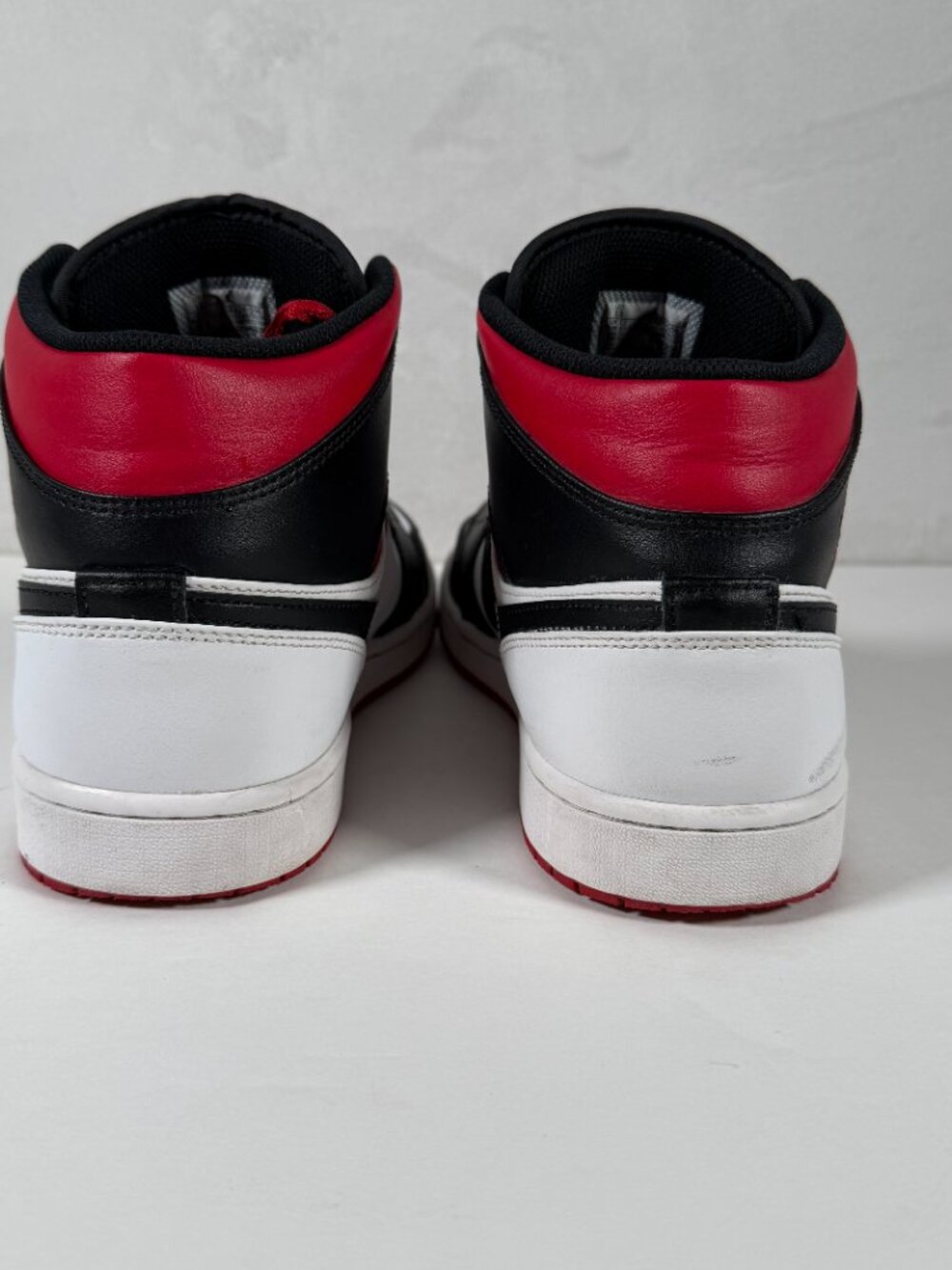 Nike Air Jordan Mid 1 Sneakers Men Size 13 Gym Bred Toe DQ8426-106 Lace Up EUC - Picture 6 of 11